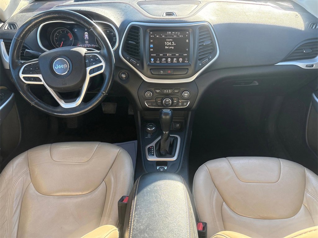 Used 2018 Jeep Cherokee Limited image 11