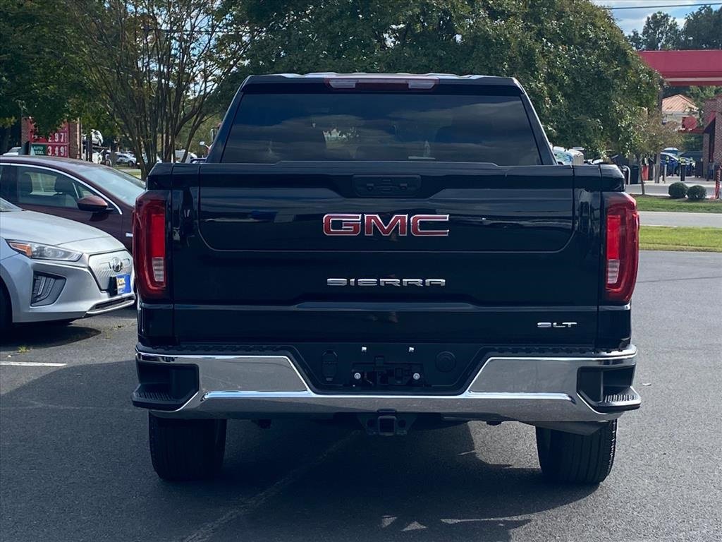 Used 2025 GMC Sierra 1500 SLT image 4