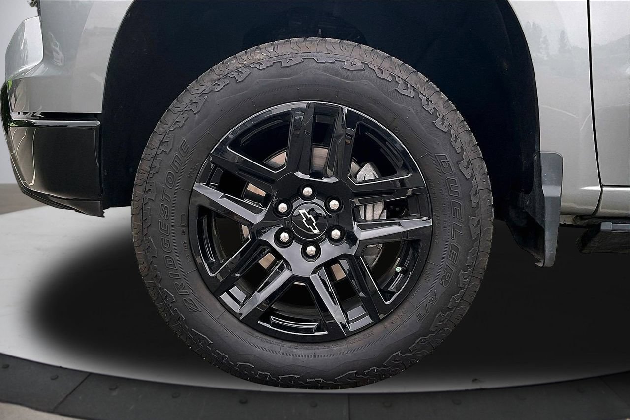 Used 2025 Chevrolet Silverado 1500 LT Trail Boss w/ Convenience Package II AWD/4WD image 34
