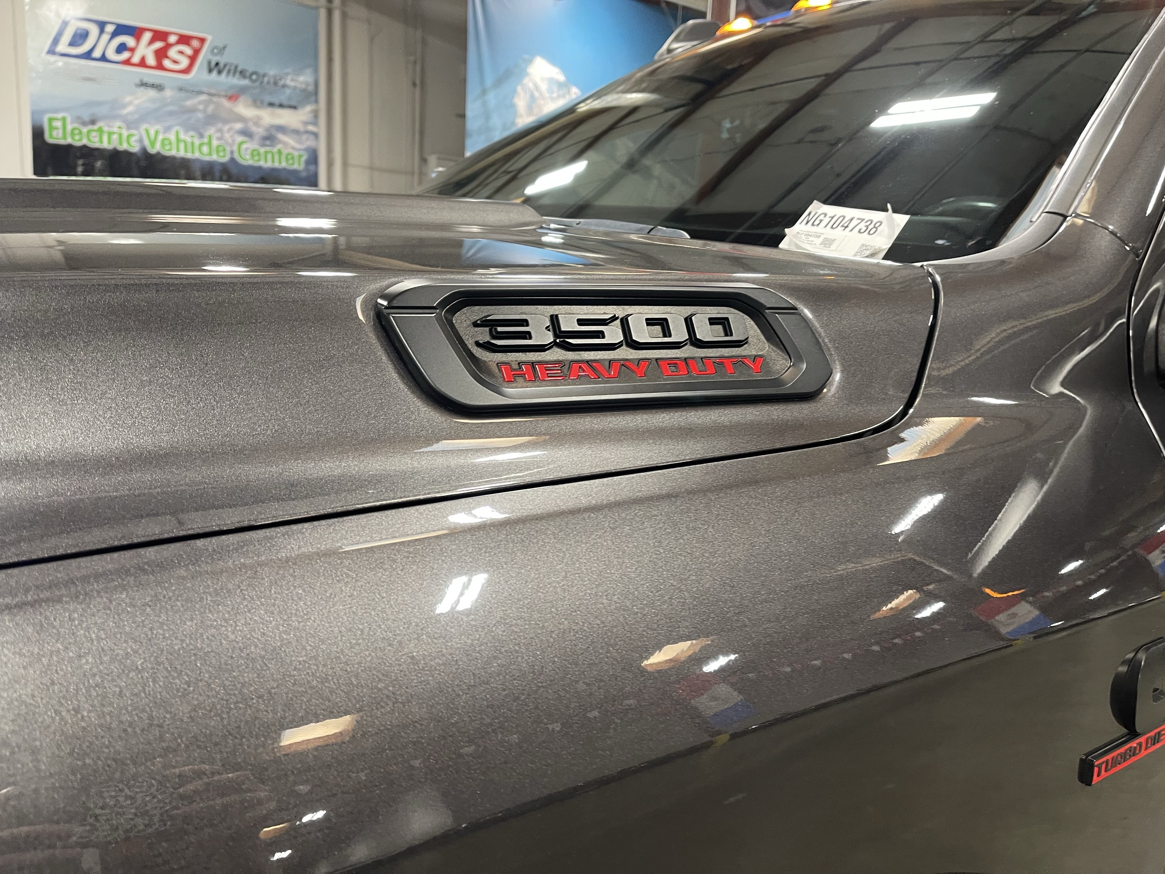 Used 2022 RAM 3500 Limited AWD/4WD image 10