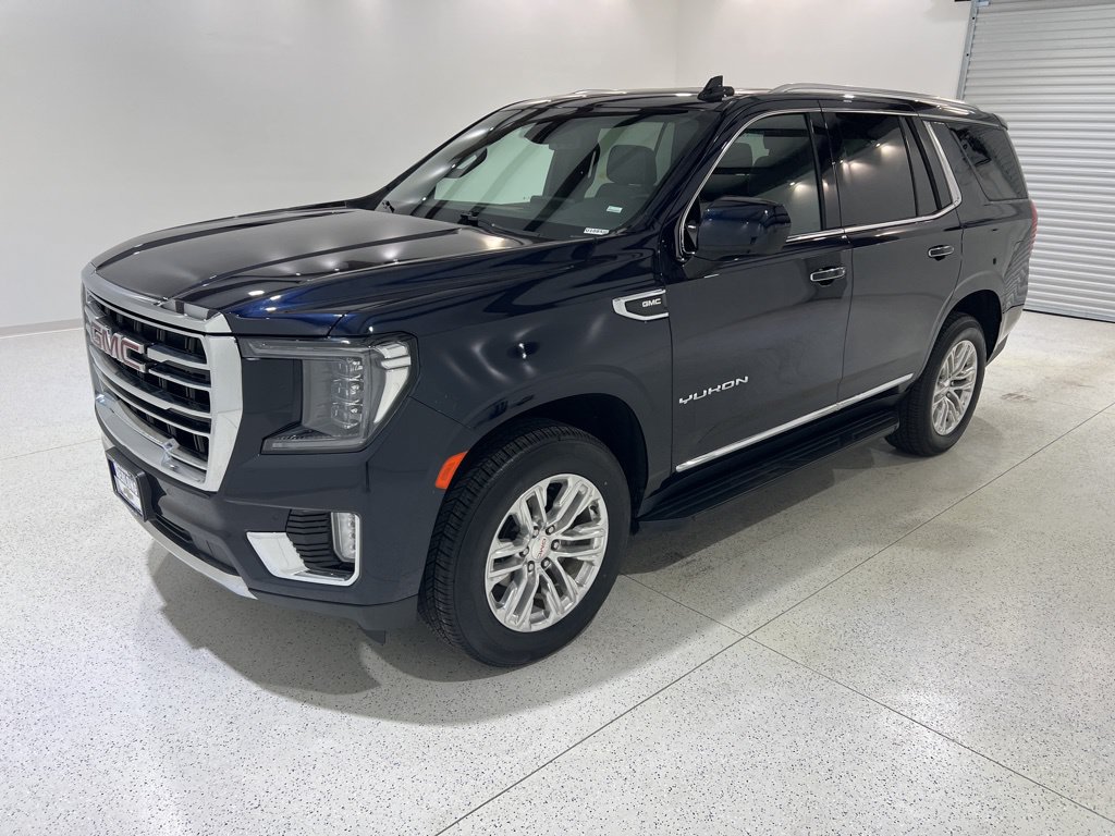 Used 2024 GMC Yukon SLT AWD/4WD image 1