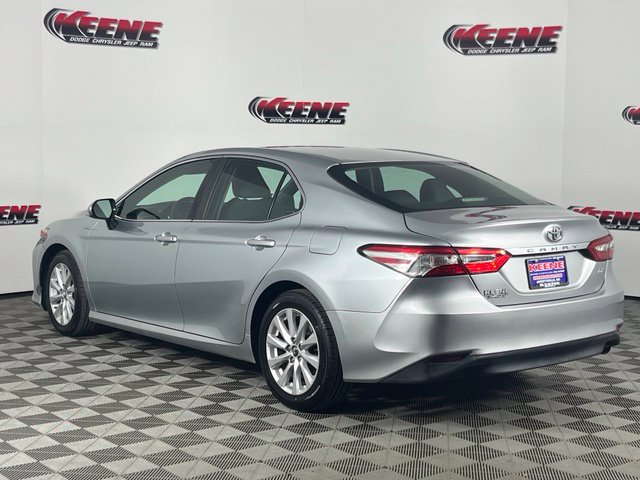 Used 2018 Toyota Camry LE FWD image 6