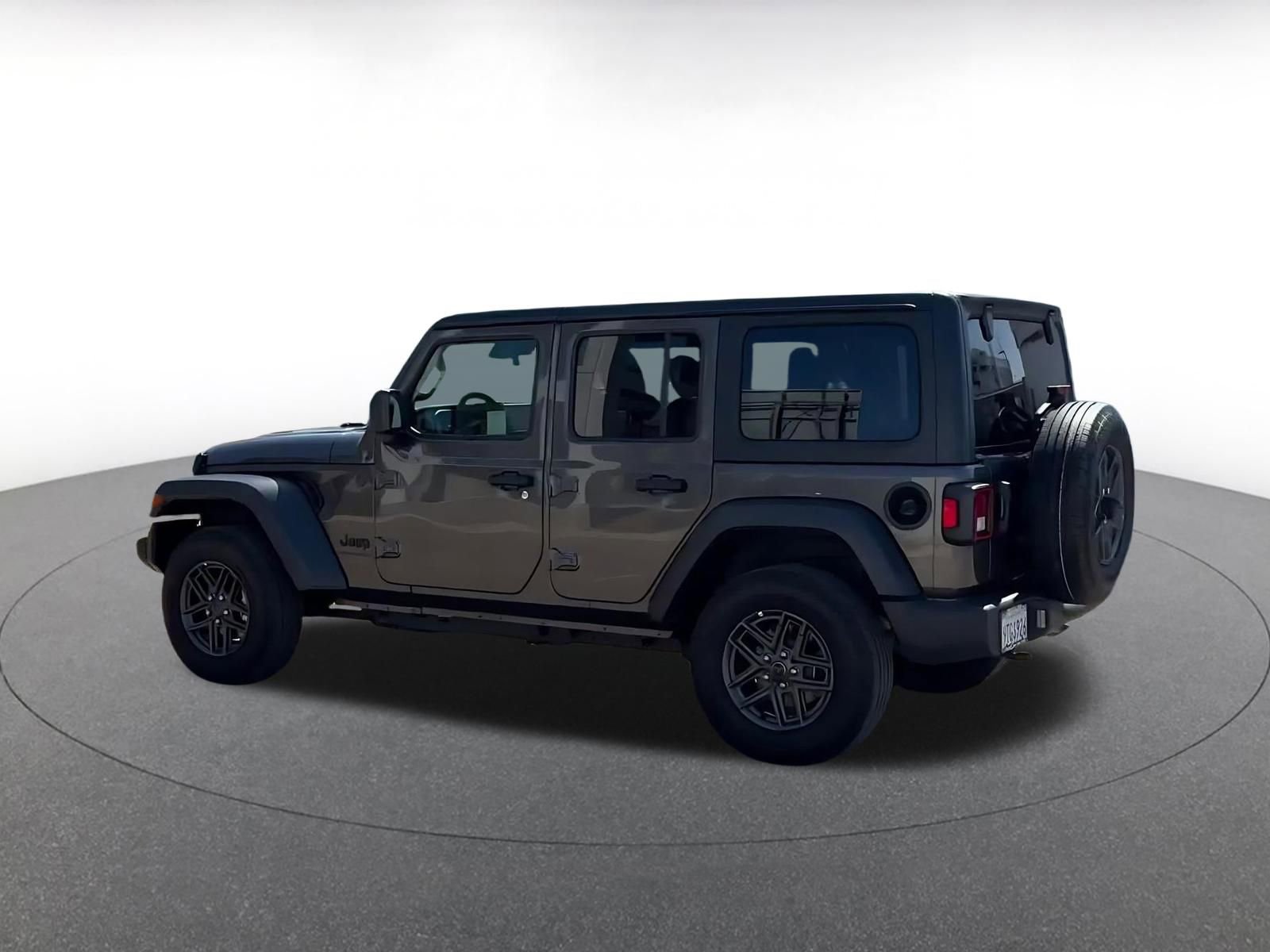 Used 2025 Jeep Wrangler Sport S image 10