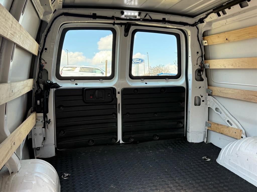 Used 2024 Chevrolet Express 2500 w/ Driver Convenience Package image 15