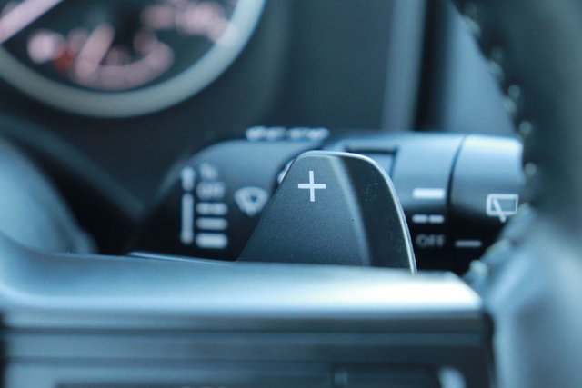 Used 2025 Nissan Rogue SV image 22