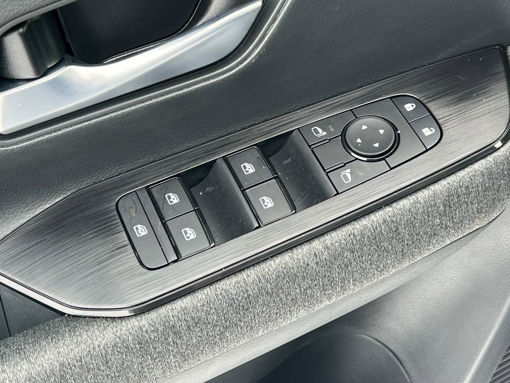 New 2026 Nissan Kicks SV w/ SV Premium Package image 14