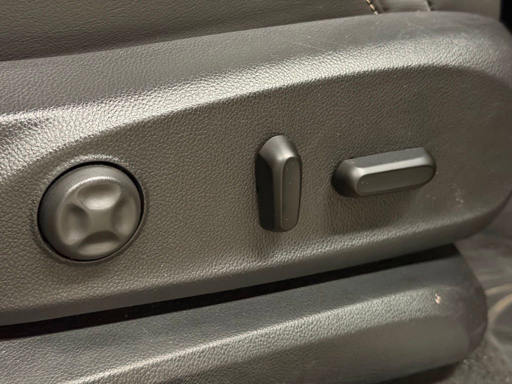 Used 2017 Buick Envision Premium image 25