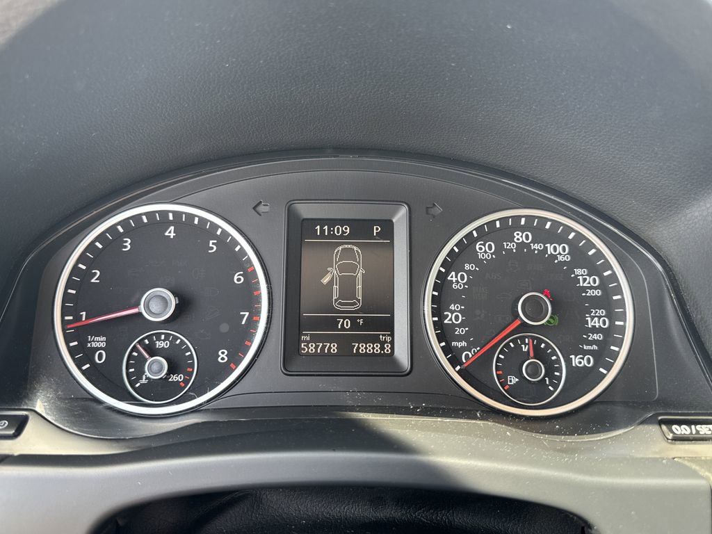 Used 2017 Volkswagen Tiguan S image 15