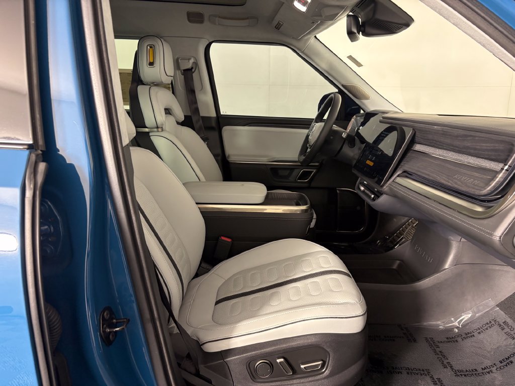 Used 2023 Rivian R1T Adventure Dual AWD/4WD image 34