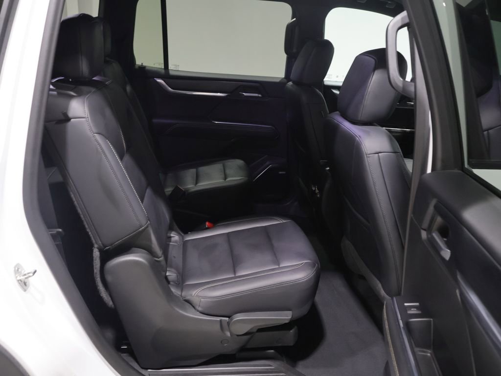 Used 2024 GMC Acadia Elevation AWD/4WD image 22