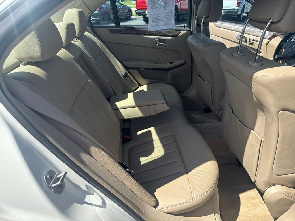 Used 2010 Mercedes-Benz E 350 Sedan image 38