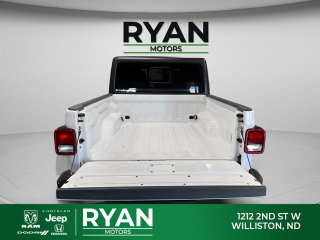Used 2021 Jeep Gladiator Sport w/ Trailer Tow Package AWD/4WD image 4