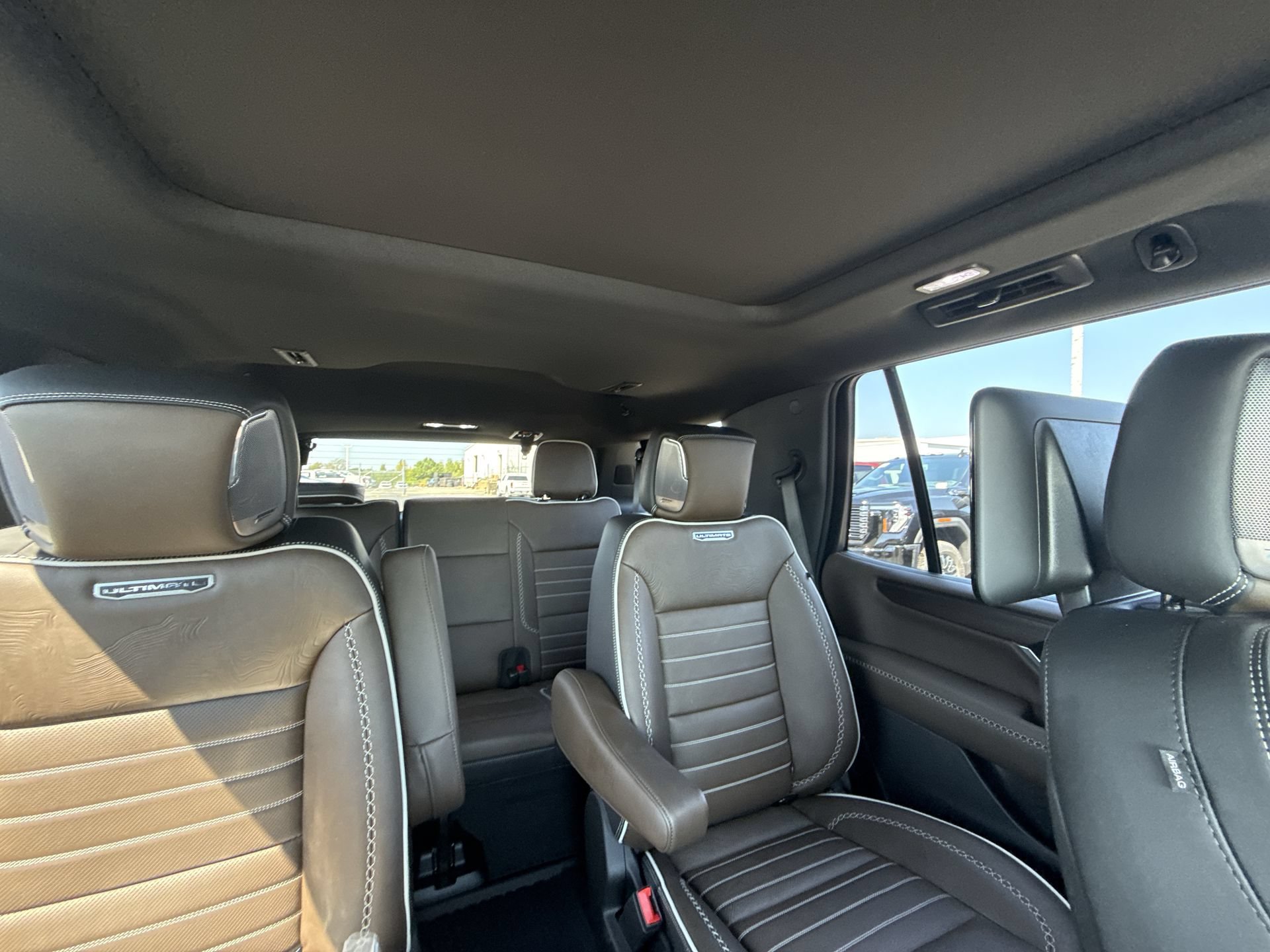 Certified 2026 GMC Yukon Denali Ultimate AWD/4WD image 32