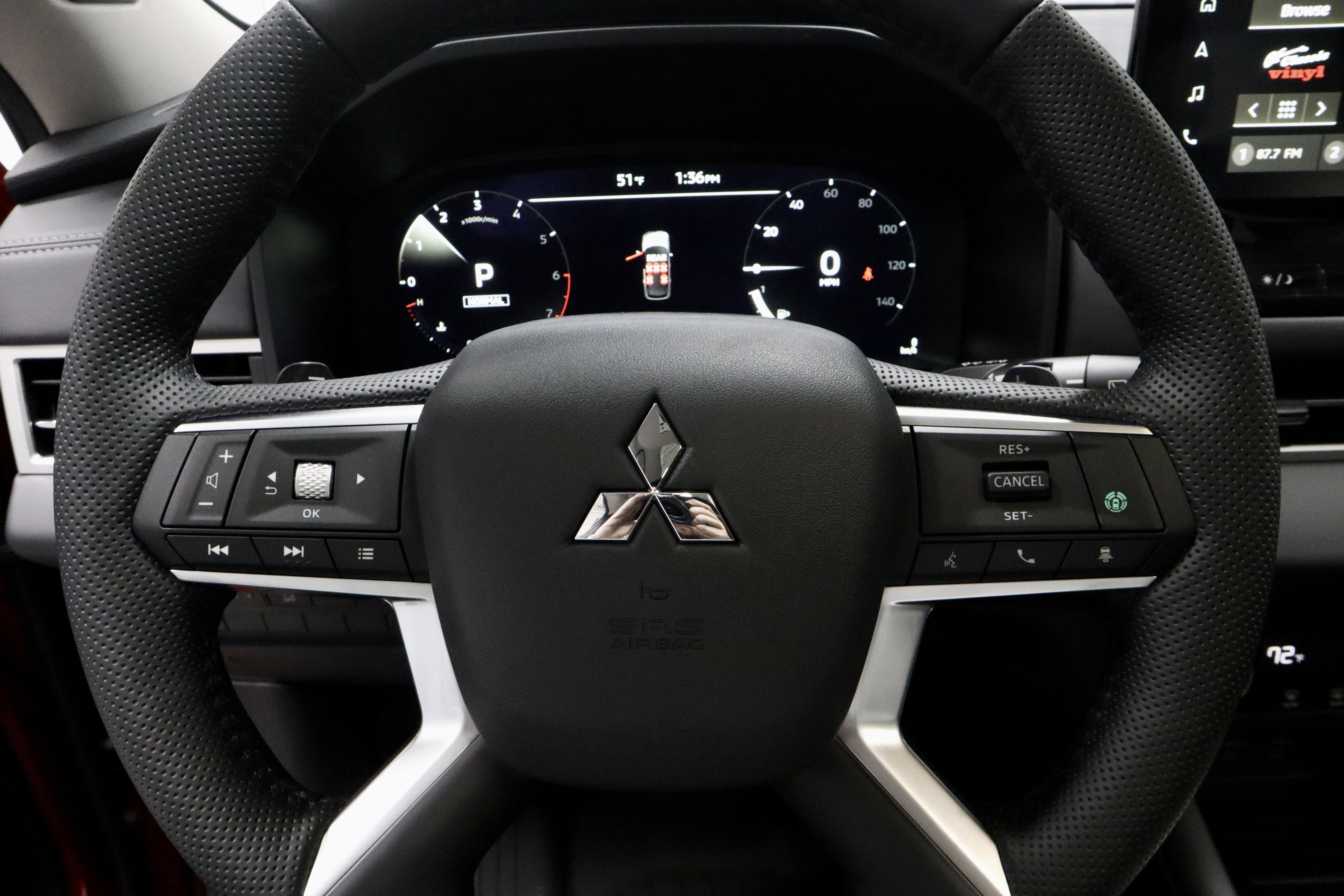 New 2026 Mitsubishi Outlander SE image 21