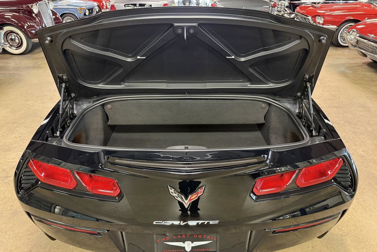 Used 2018 Chevrolet Corvette Stingray Convertible w/ 3LT Preferred Equipment Group image 50