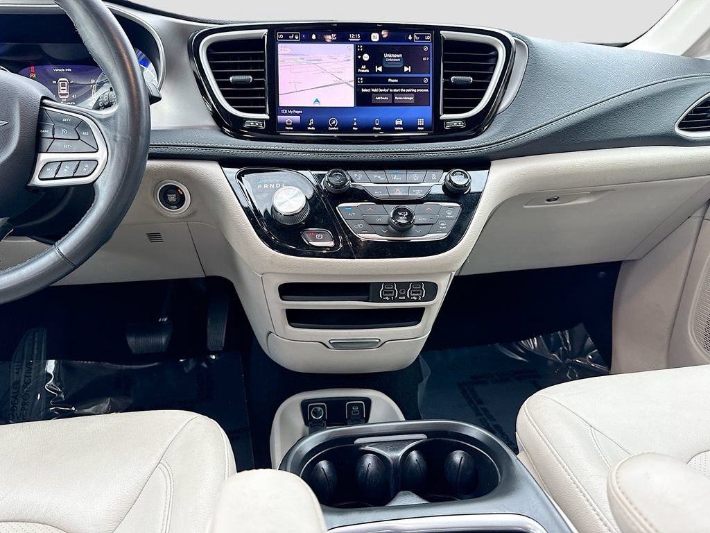 Used 2021 Chrysler Pacifica Touring-L w/ Premium & Safety Sphere Group FWD image 19