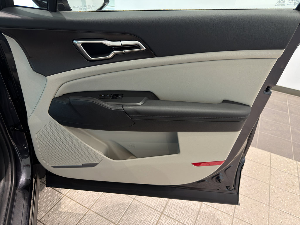 Certified 2026 Kia Sportage EX FWD image 25