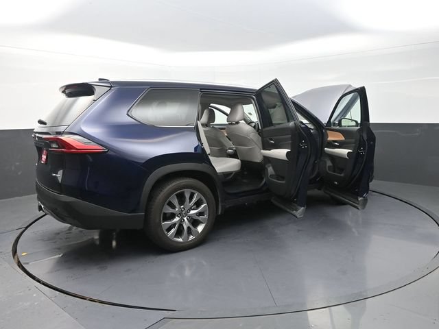 Used 2024 Toyota Grand Highlander AWD Hybrid image 45