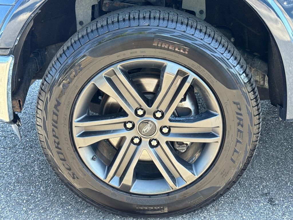 Used 2016 Ford F150 Lariat image 11