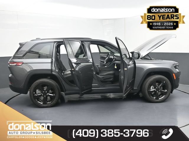 New 2025 Jeep Grand Cherokee Laredo RWD image 20