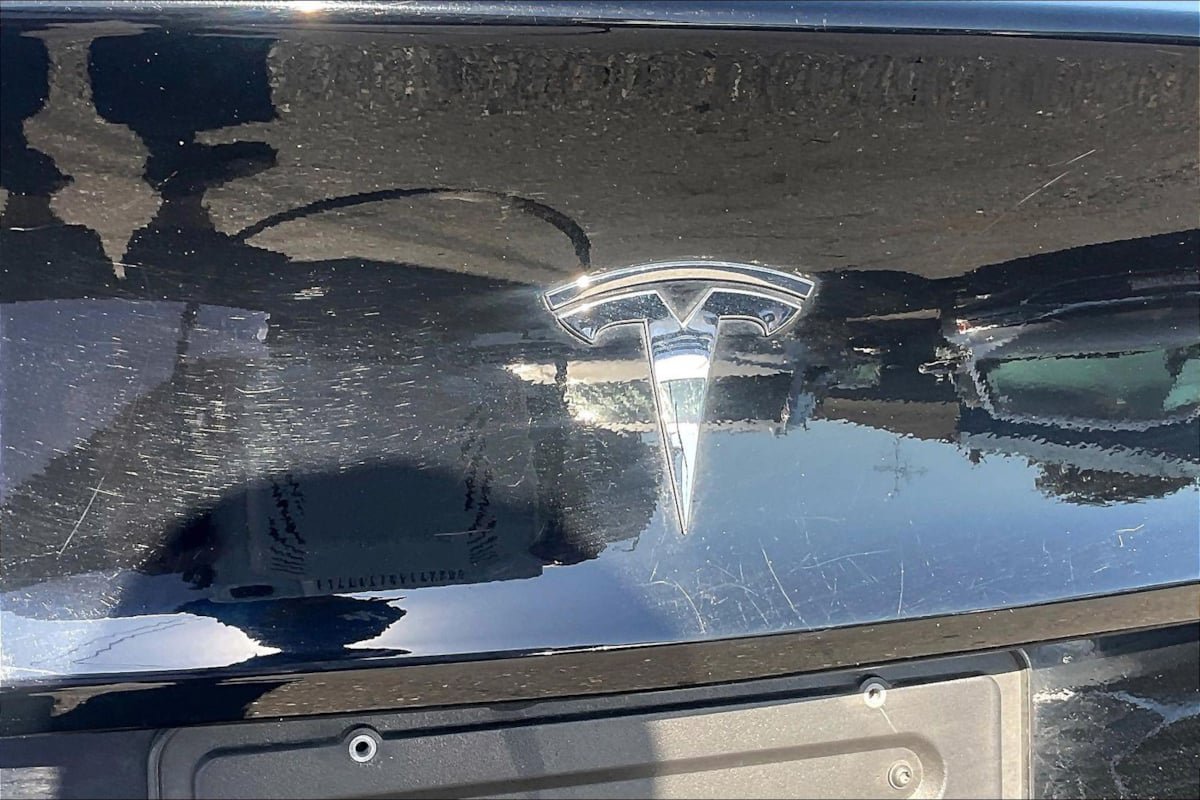 Used 2023 Tesla Model 3 Standard Range RWD image 8