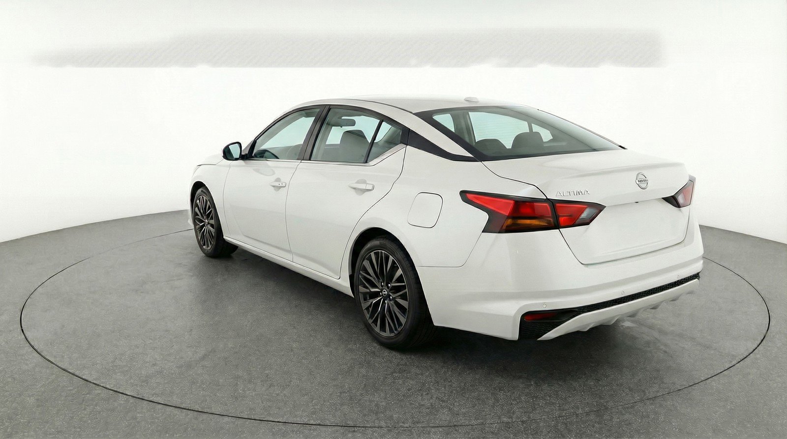 Used 2025 Nissan Altima 2.5 SV image 6