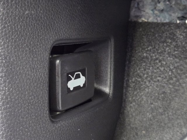 Used 2025 Honda Civic LX image 14