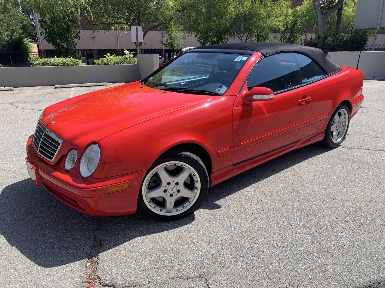 Used 2002 Mercedes-Benz CLK 55 AMG Cabriolet image 3