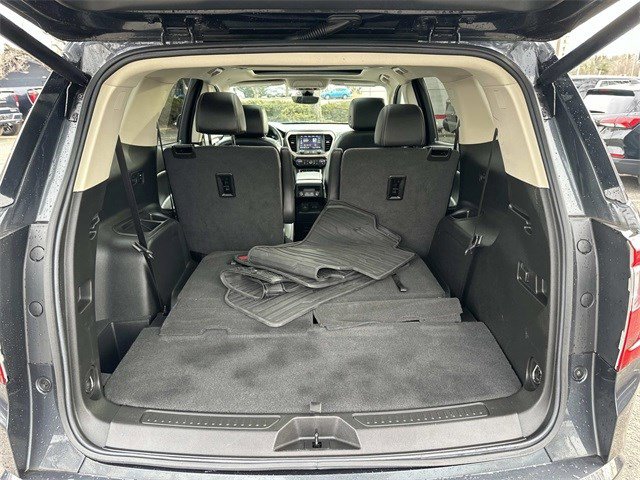 Used 2023 GMC Acadia Denali w/ Denali Technology Package image 15