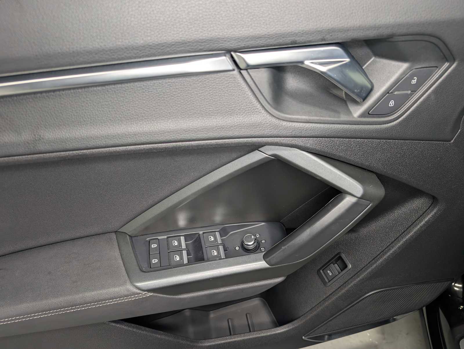 Used 2020 Audi Q3 2.0T Premium Plus image 36