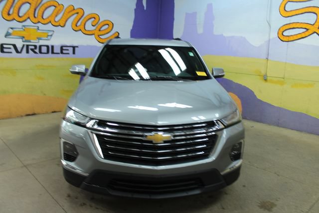 Used 2023 Chevrolet Traverse LT FWD image 3