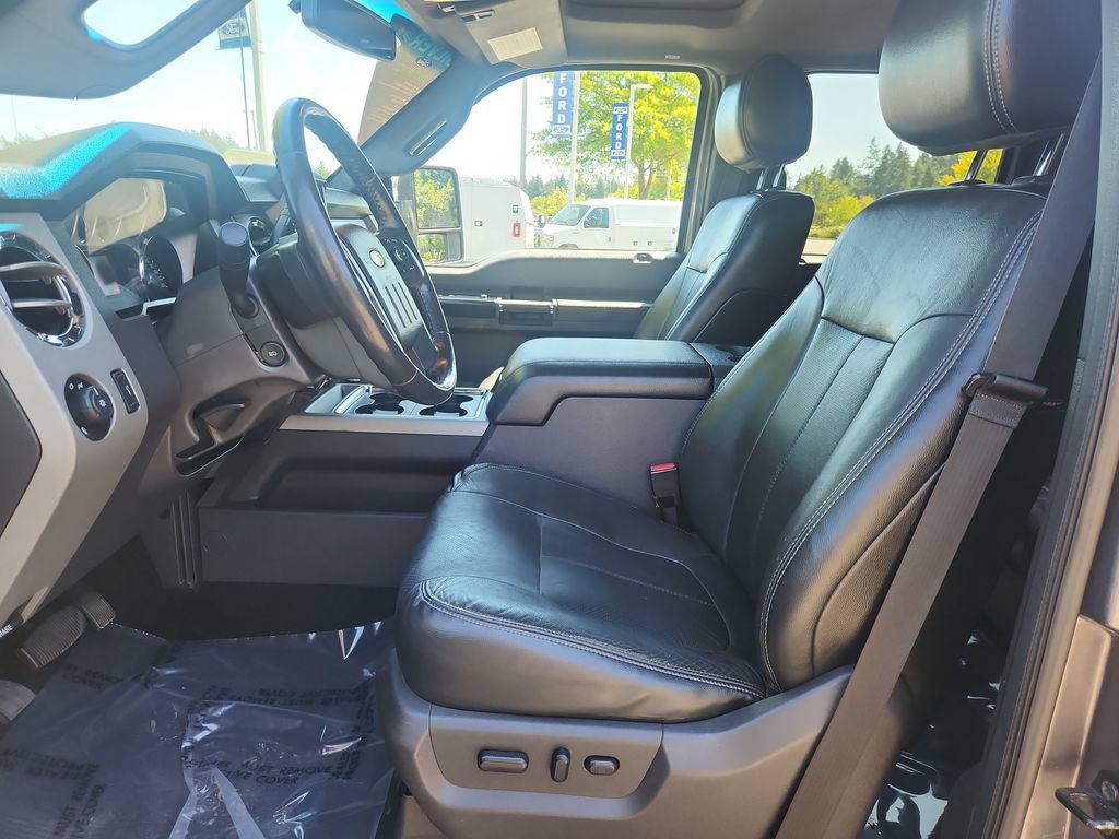 Used 2014 Ford F350 Lariat w/ Lariat Chrome Package AWD/4WD image 4