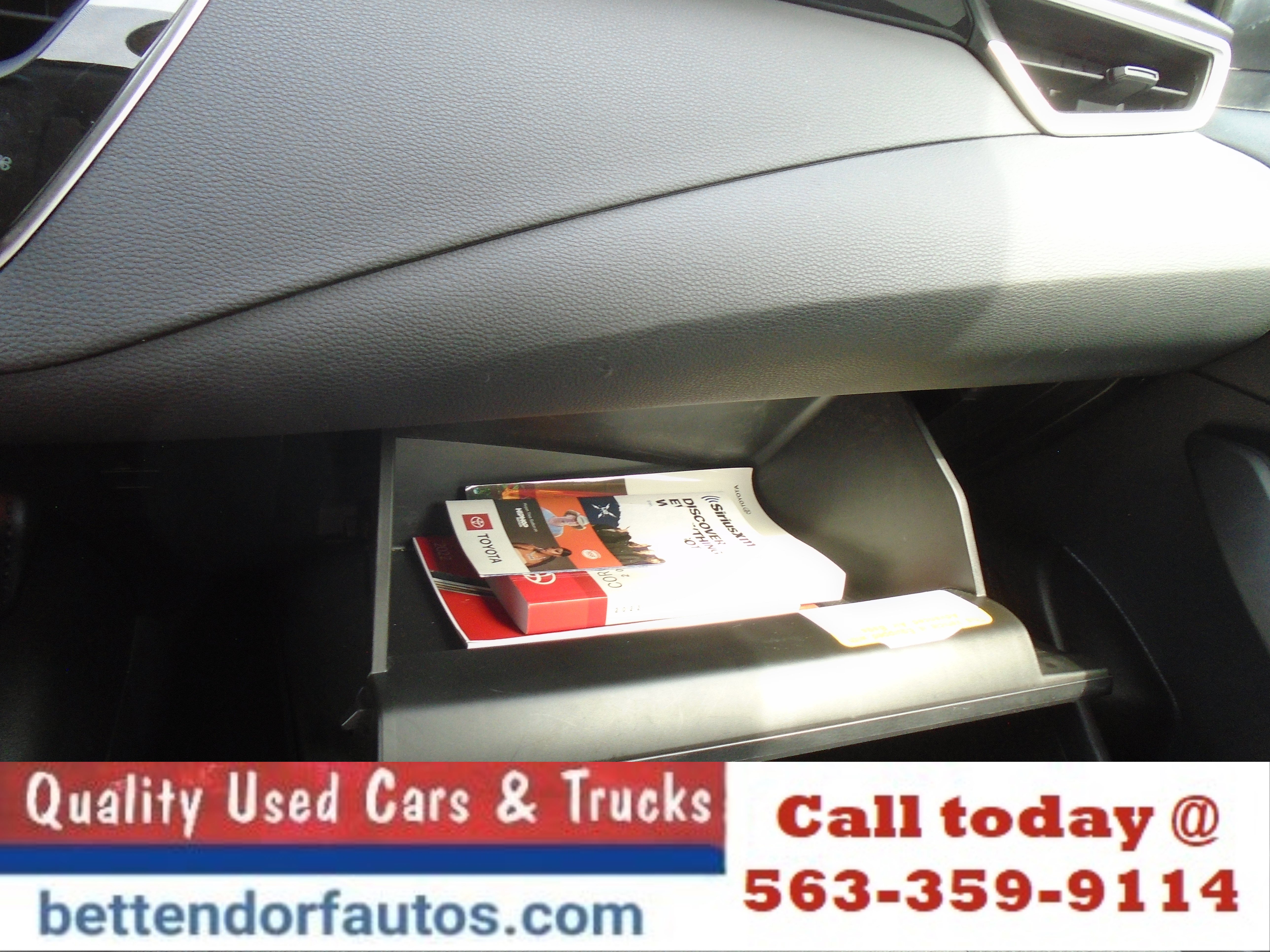 Used 2022 Toyota Corolla LE image 17