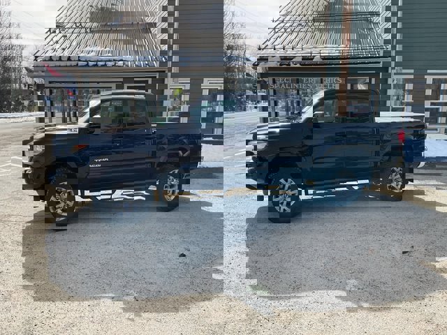 Used 2019 Toyota Tacoma SR5 image 2