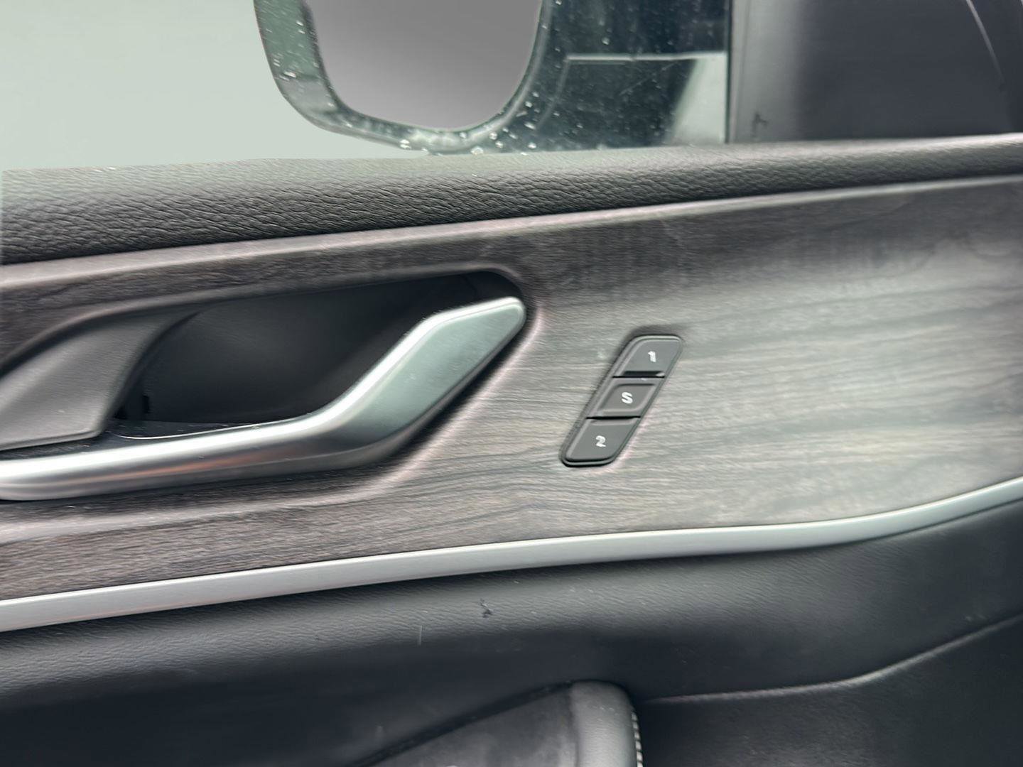 Used 2023 Jeep Grand Cherokee 30th Anniversary image 20