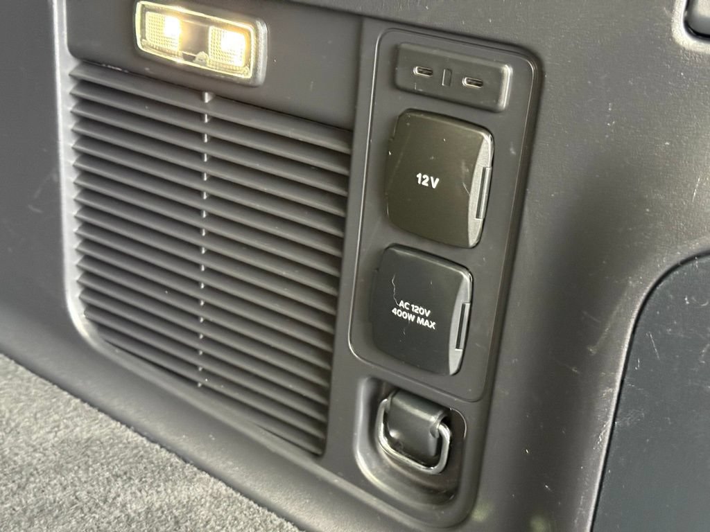 Used 2025 Lincoln Navigator L Reserve AWD/4WD image 9