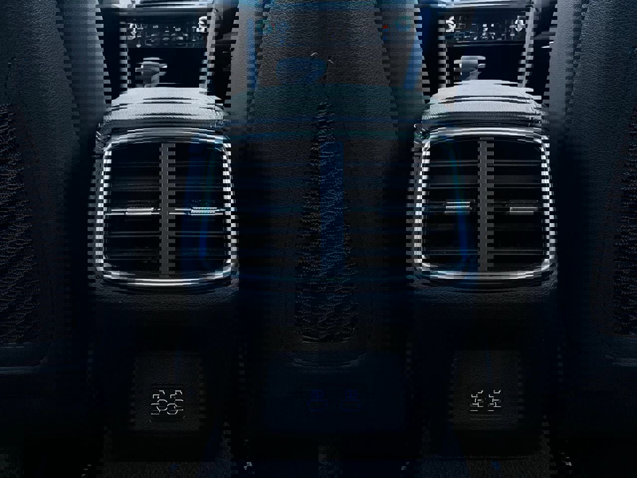 Used 2025 Genesis G70 2.5T image 11