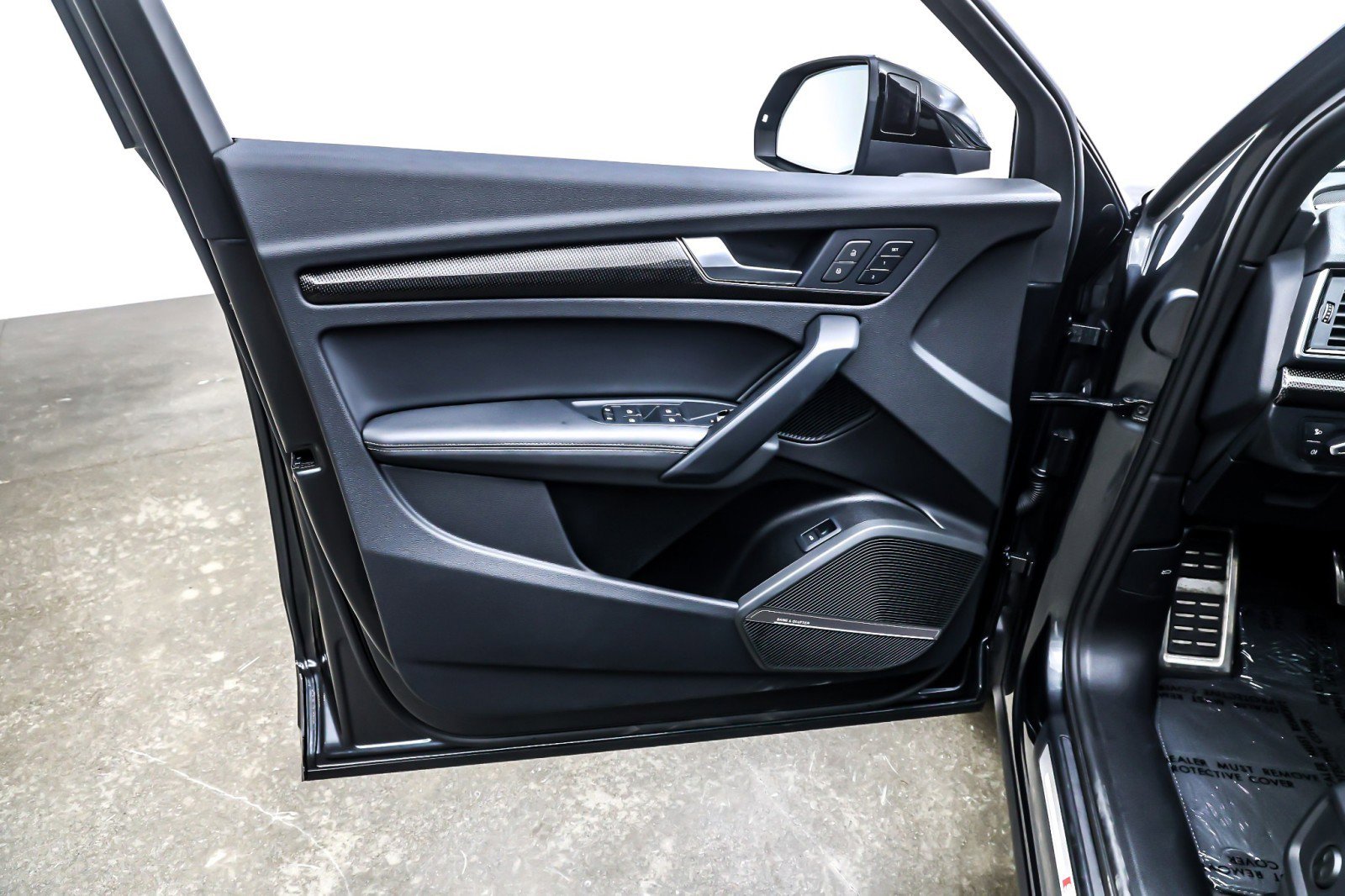 Used 2024 Audi SQ5 Premium Plus w/ Premium Plus Package image 22