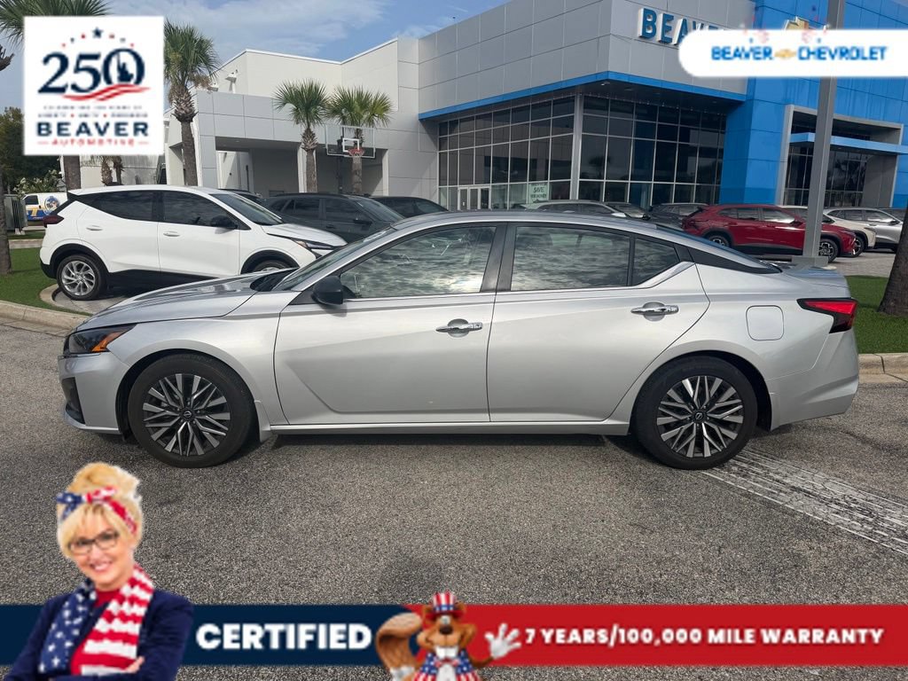 Used 2024 Nissan Altima 2.5 SV FWD image 7