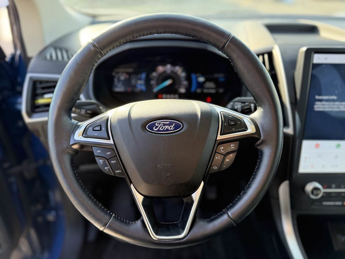 Used 2022 Ford Edge SEL w/ Sport Appearance Package image 22