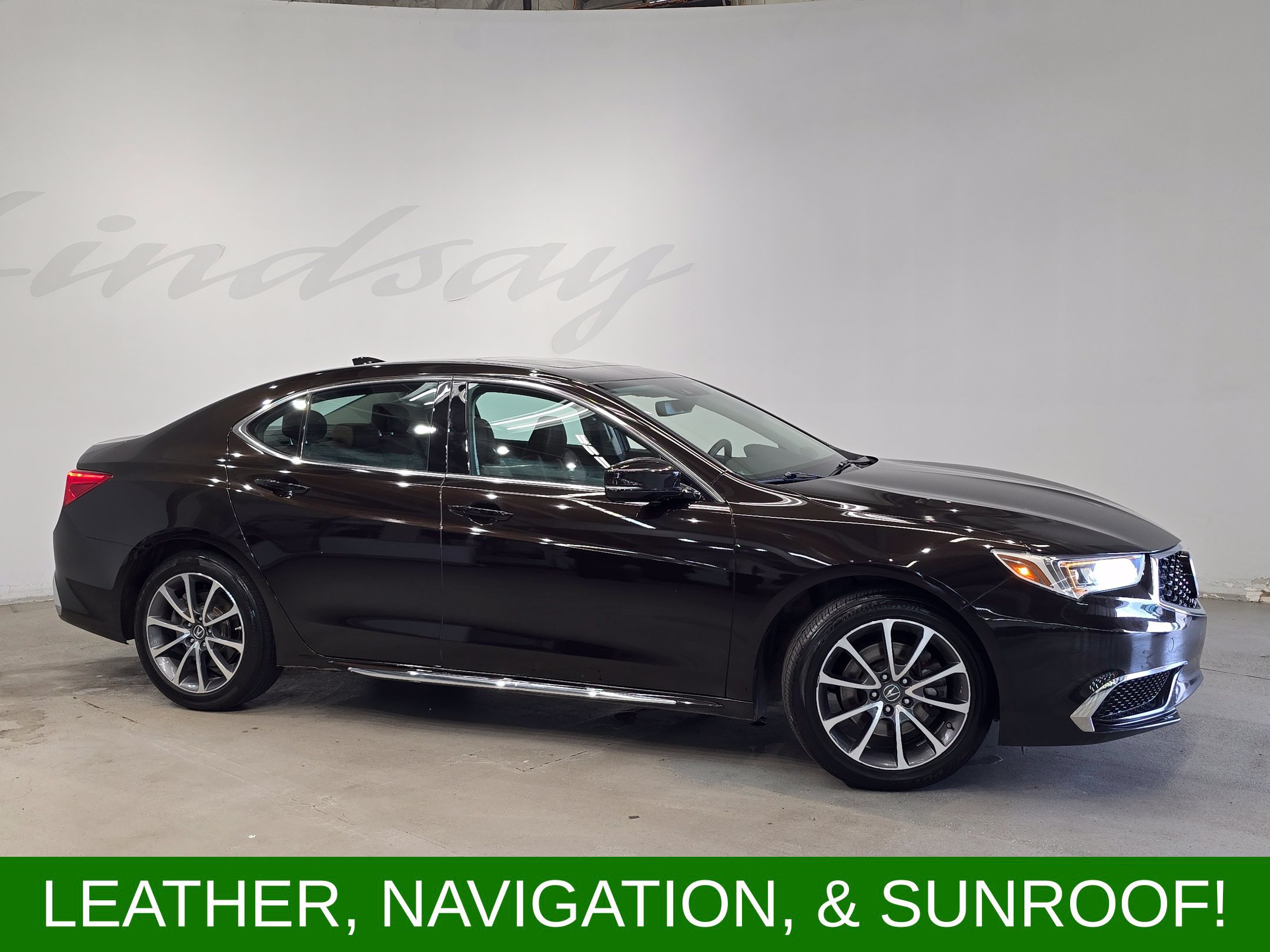 Used 2018 Acura TLX w/ Technology Package AWD/4WD image 3