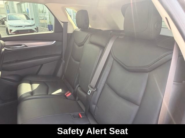 Used 2017 Cadillac XT5 Luxury w/ Driver Awareness Package AWD/4WD image 11