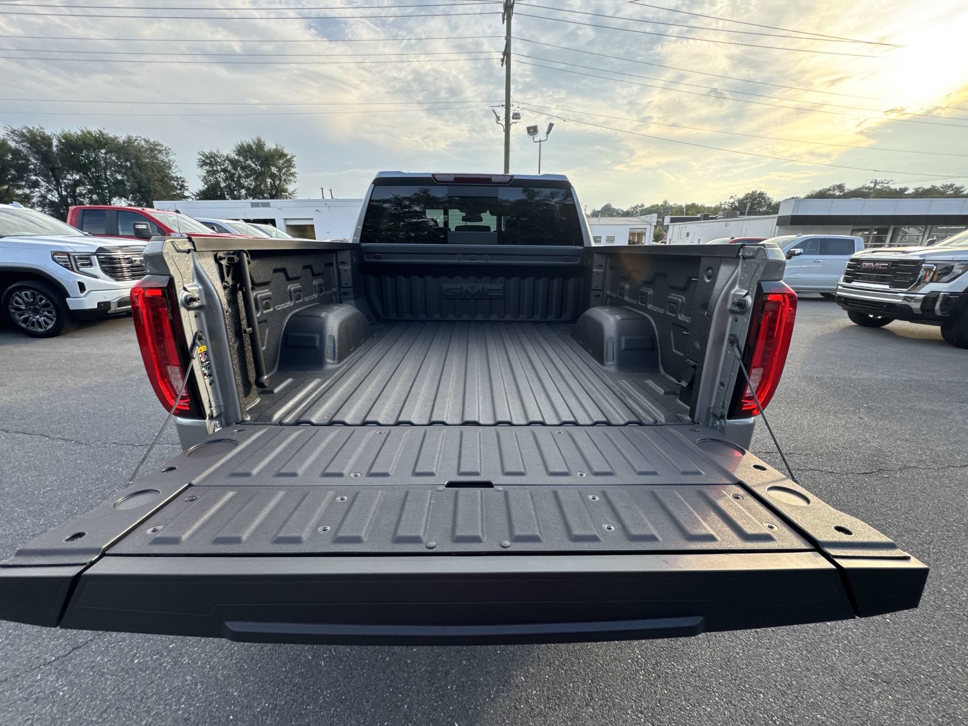 New 2026 GMC Sierra 1500 SLT w/ SLT Premium Plus Package AWD/4WD image 20