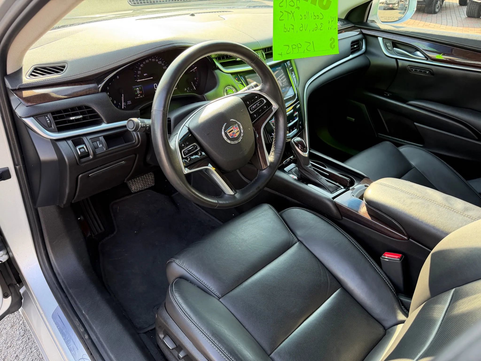 Used 2015 Cadillac XTS Luxury FWD image 5