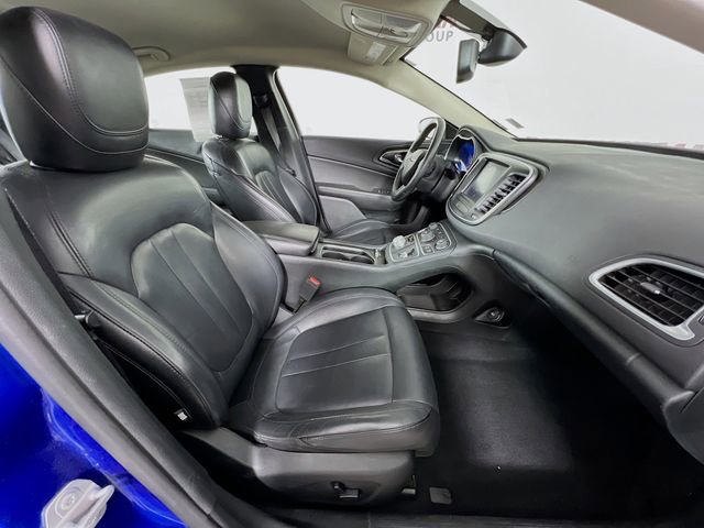 Used 2017 Chrysler 200 Limited Platinum image 37