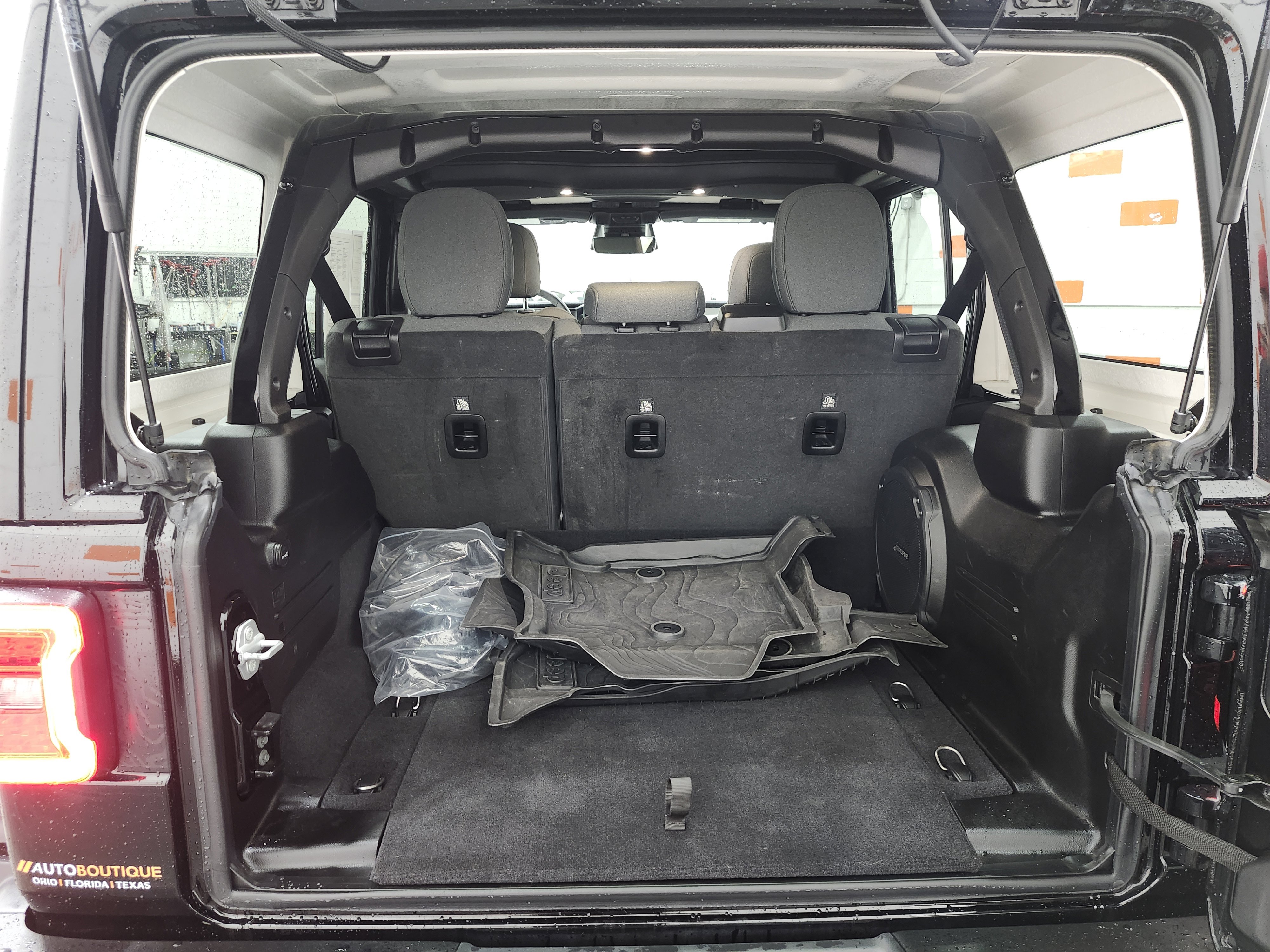 Used 2025 Jeep Wrangler Backcountry image 24