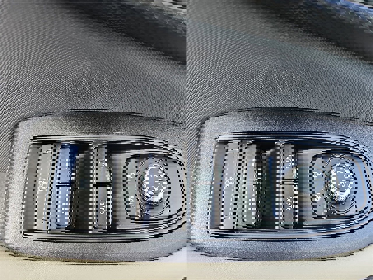 Used 2020 Subaru Outback Premium image 28