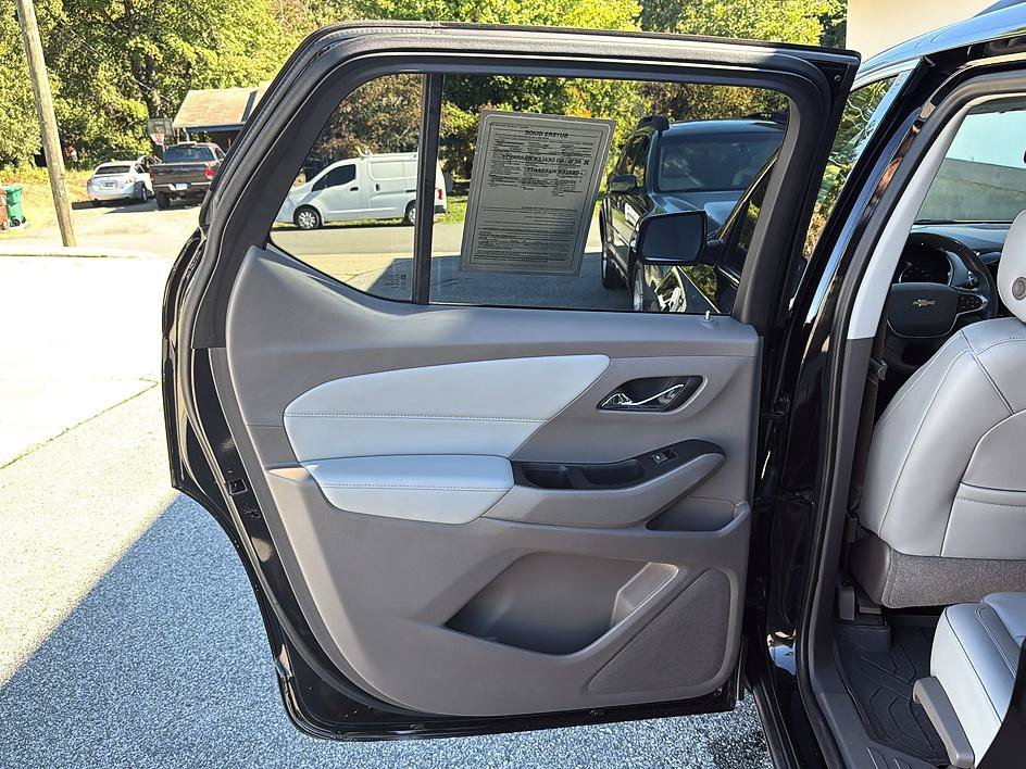 Used 2019 Chevrolet Traverse LT w/ LT Premium Package FWD image 32