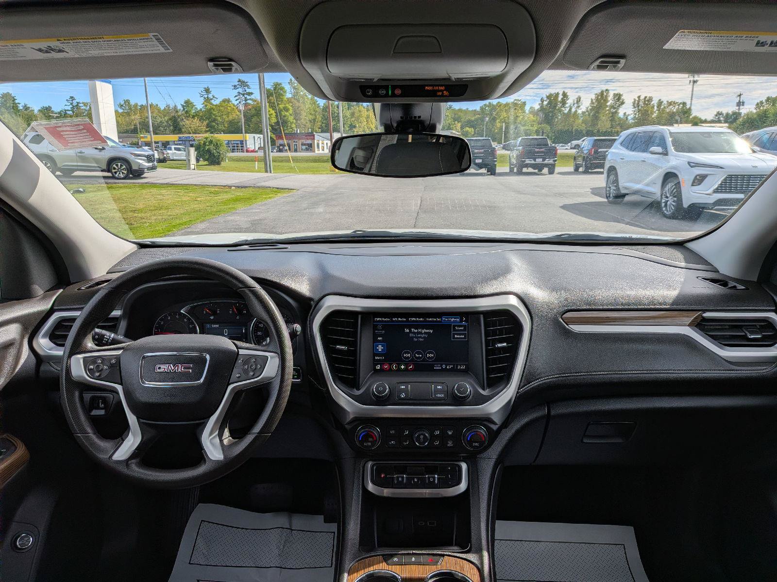 Certified 2023 GMC Acadia SLE w/ Driver Convenience Package AWD/4WD image 22