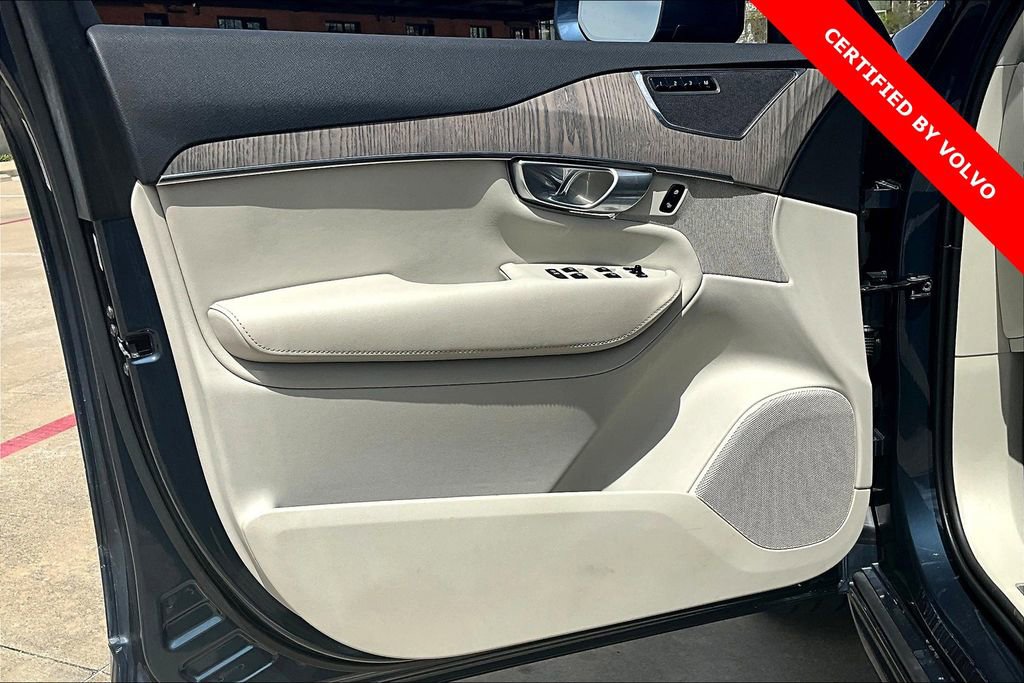 Certified 2023 Volvo XC90 B6 Plus image 23